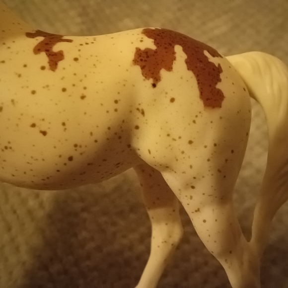 Breyer Madonna - Picture 4 of 15